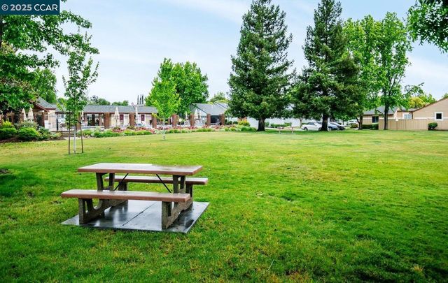 1936 Nero Ct, Walnut Creek, CA 94598