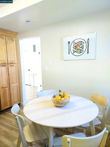 1936 Nero Ct, Walnut Creek, CA 94598