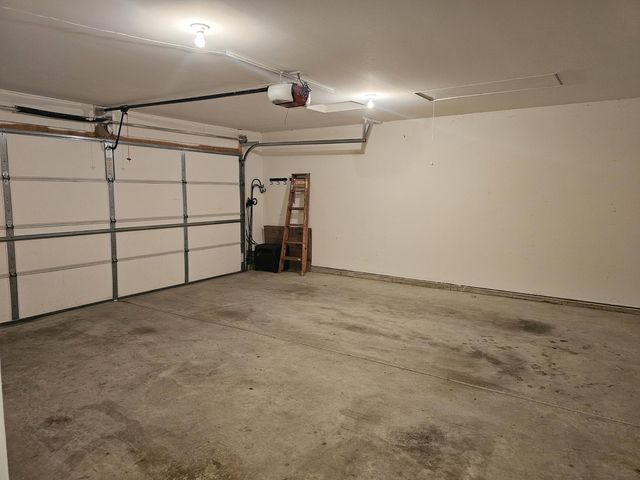 5260 E 109th Place, Crown Point, IN 46307