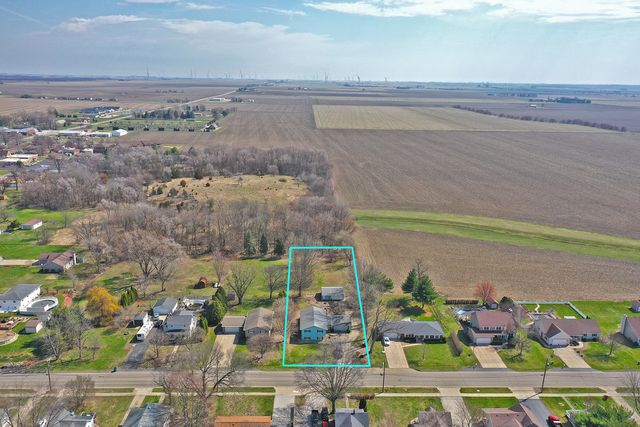 311 S Otter Creek Road, Streator, IL 61364