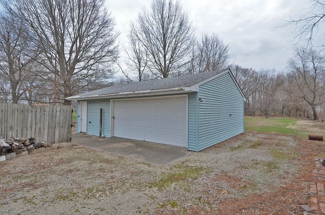 311 S Otter Creek Road, Streator, IL 61364