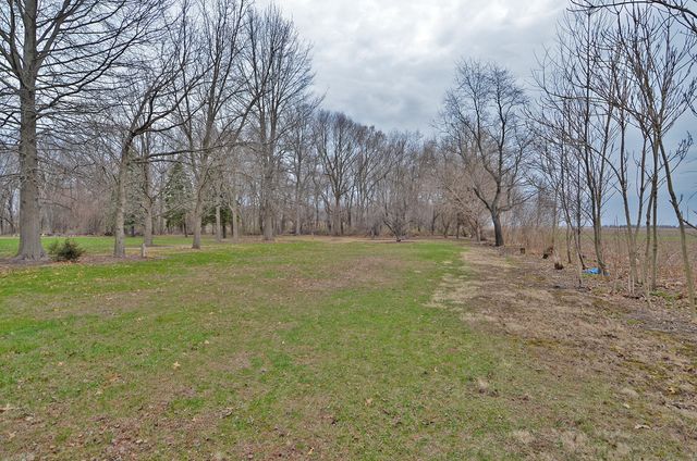 311 S Otter Creek Road, Streator, IL 61364