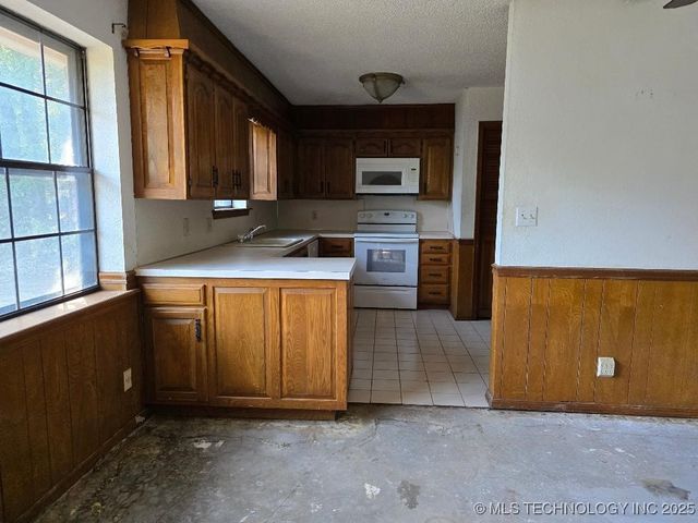 402 Valley View Road, Cleveland, OK 74020