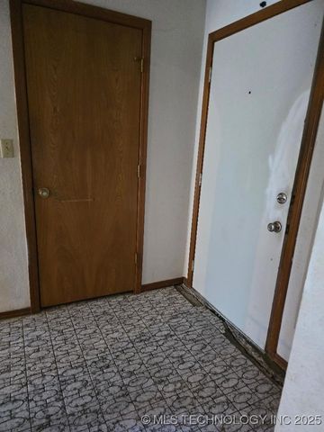 402 Valley View Road, Cleveland, OK 74020