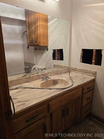 402 Valley View Road, Cleveland, OK 74020