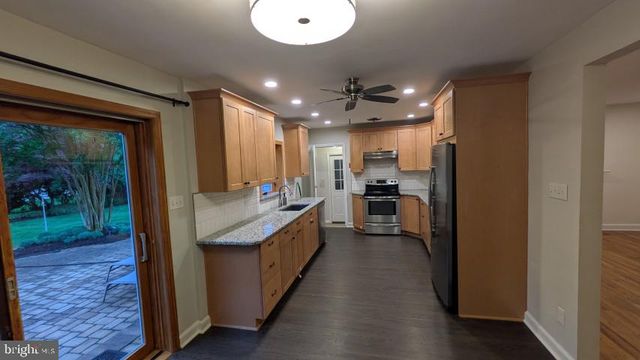 22 W DALE RD, Wilmington, DE 19810