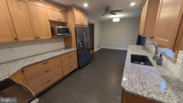 22 W DALE RD, Wilmington, DE 19810