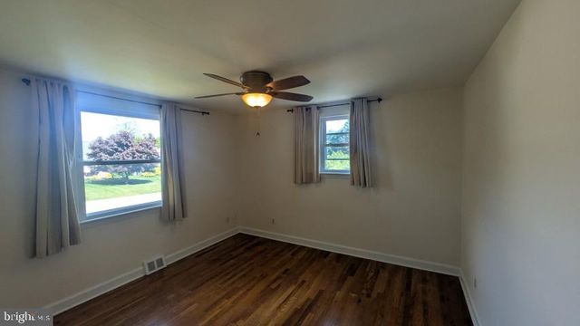 22 W DALE RD, Wilmington, DE 19810