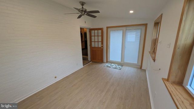 22 W DALE RD, Wilmington, DE 19810