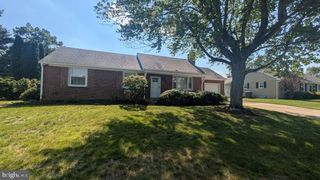 22 W DALE RD, Wilmington, DE 19810