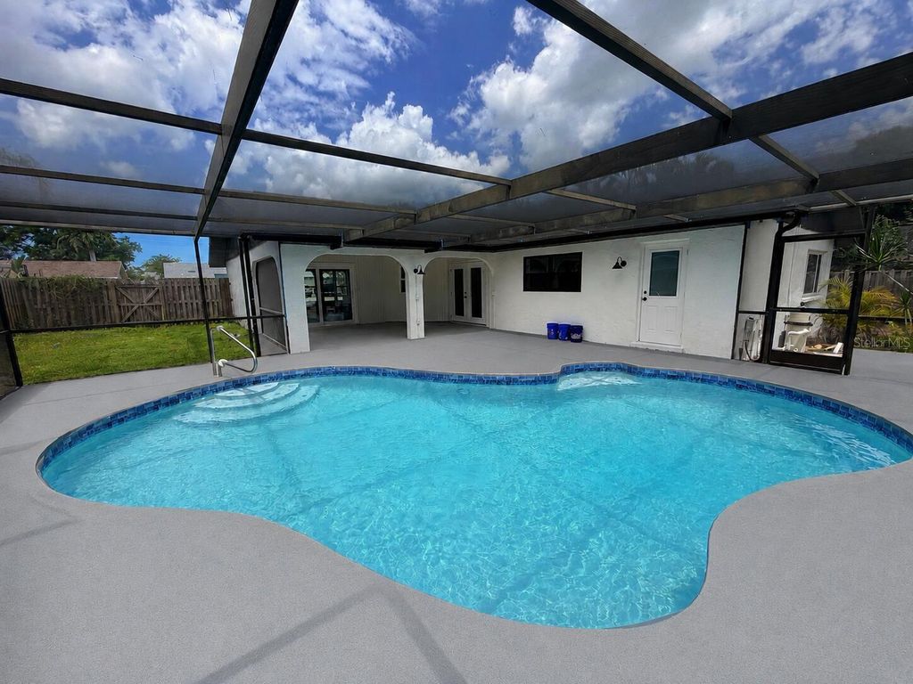 303 70TH STREET NW, BRADENTON, FL 34209 — photo 2