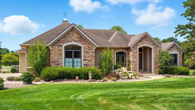 600 One Straight Drive, Ovid Twp, MI 49036