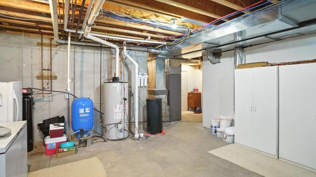 600 One Straight Drive, Ovid Twp, MI 49036