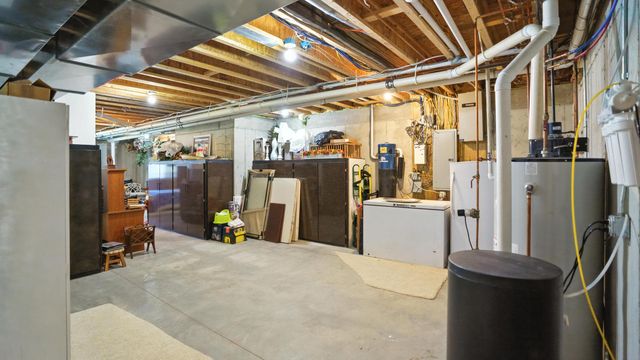 600 One Straight Drive, Ovid Twp, MI 49036