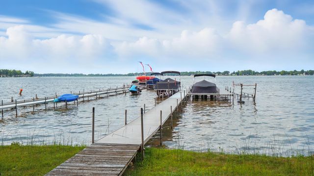 600 One Straight Drive, Ovid Twp, MI 49036