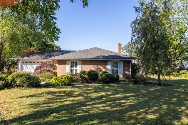 209 Edgewater Drive, Anderson, SC 29626