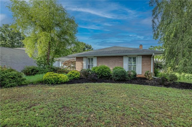 209 Edgewater Drive, Anderson, SC 29626
