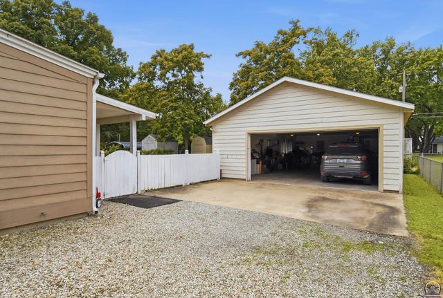 2231 NW Polk ST, Topeka, KS 66608