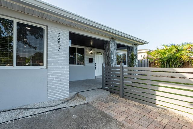 2857 Adams Street, Hollywood, FL 33020