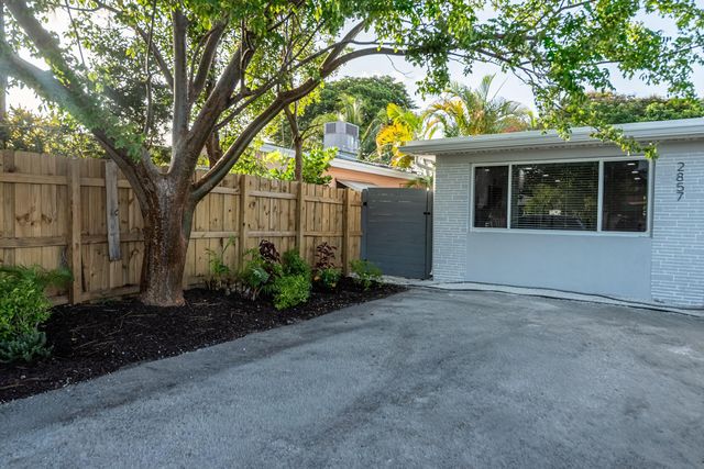 2857 Adams Street, Hollywood, FL 33020