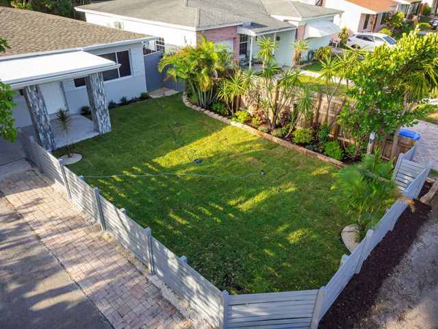 2857 Adams Street, Hollywood, FL 33020