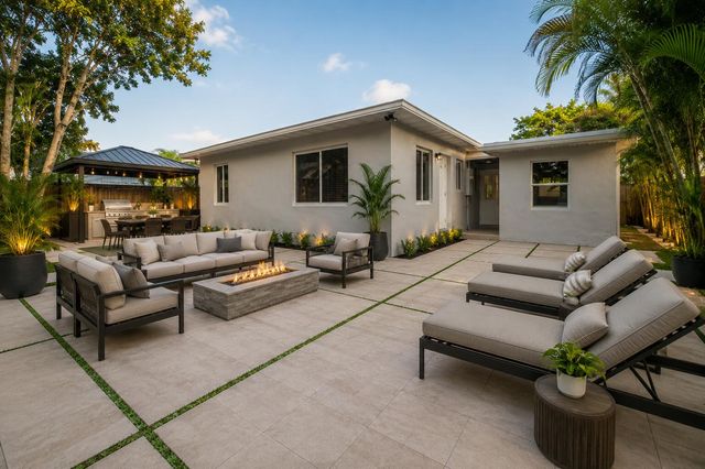 2857 Adams Street, Hollywood, FL 33020