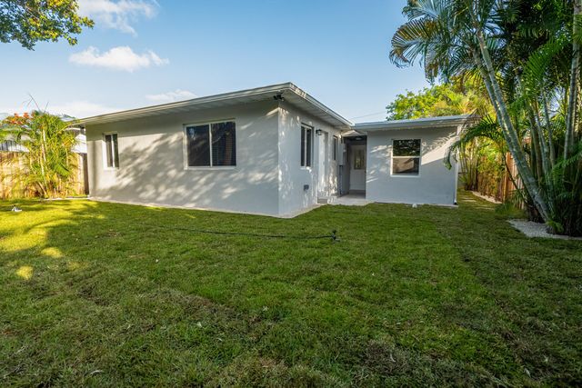 2857 Adams Street, Hollywood, FL 33020