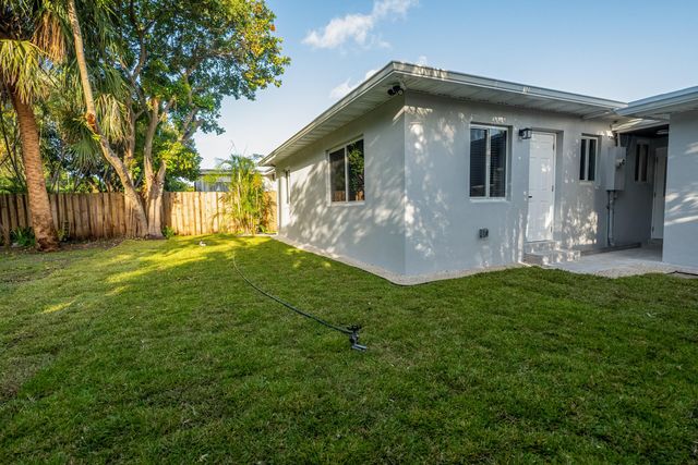 2857 Adams Street, Hollywood, FL 33020