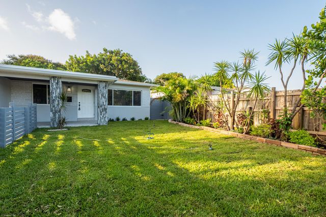 2857 Adams Street, Hollywood, FL 33020