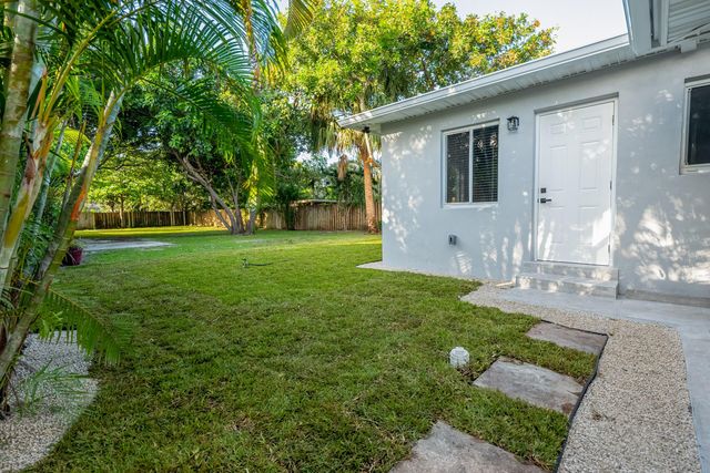 2857 Adams Street, Hollywood, FL 33020