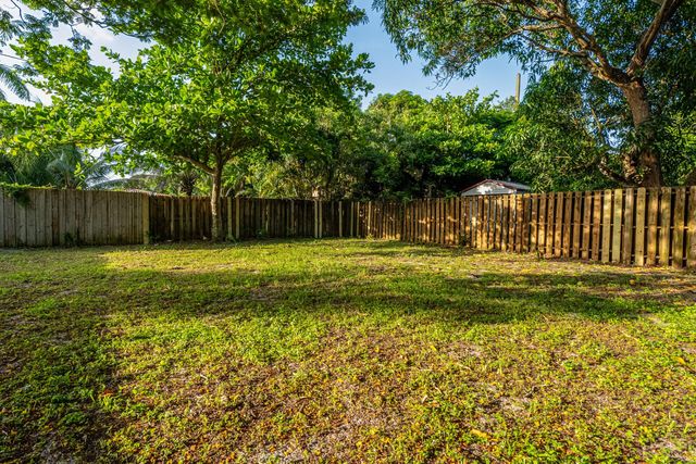 2857 Adams Street, Hollywood, FL 33020