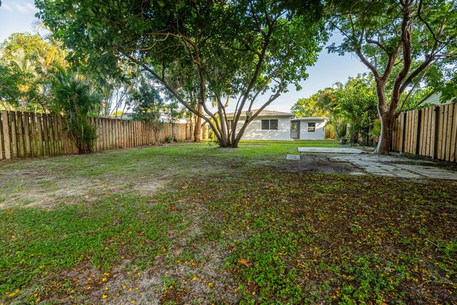 2857 Adams Street, Hollywood, FL 33020