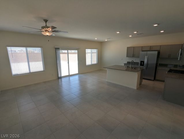 7703 Moore Creek Lane, North Las Vegas, NV 89084