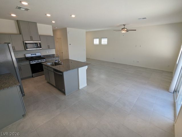 7703 Moore Creek Lane, North Las Vegas, NV 89084