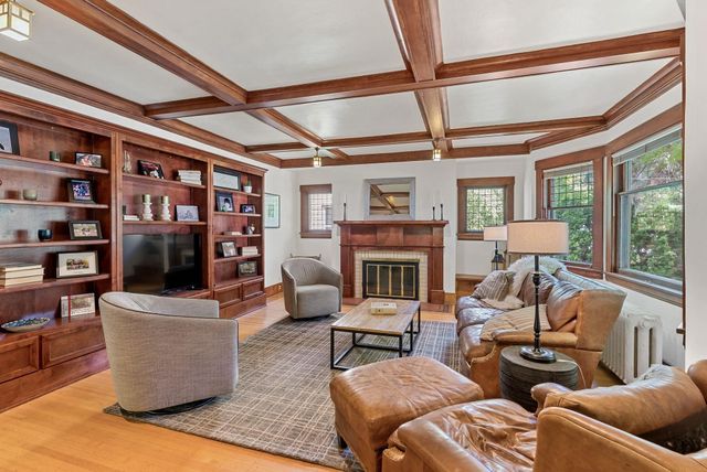 1108 S Wall St, Spokane, WA 99204