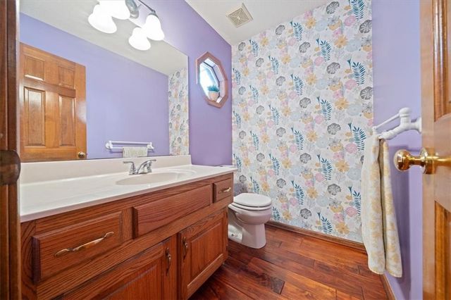 1023 SE Bordner Drive, Lee's Summit, MO 64081