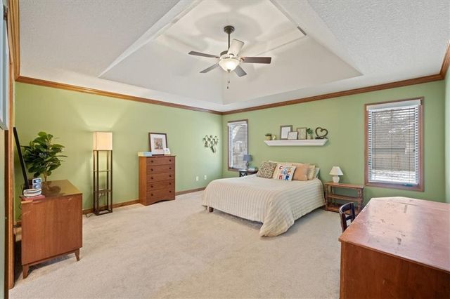 1023 SE Bordner Drive, Lee's Summit, MO 64081