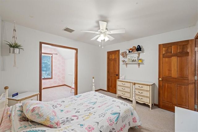 1023 SE Bordner Drive, Lee's Summit, MO 64081