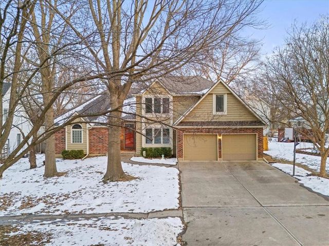 1023 SE Bordner Drive, Lee's Summit, MO 64081