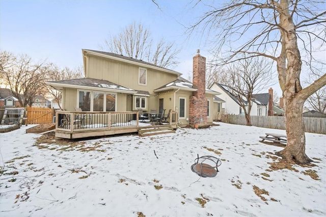 1023 SE Bordner Drive, Lee's Summit, MO 64081