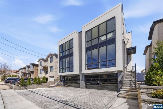 211 E Harriet Avenue B, Palisades Park, NJ 07650