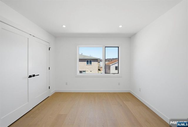 211 E Harriet Avenue B, Palisades Park, NJ 07650