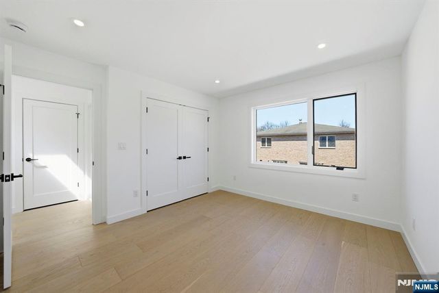 211 E Harriet Avenue B, Palisades Park, NJ 07650