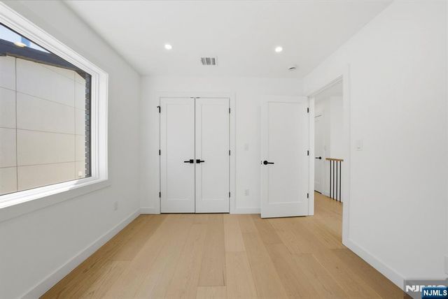 211 E Harriet Avenue B, Palisades Park, NJ 07650