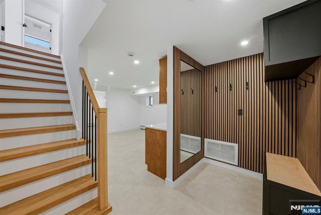 211 E Harriet Avenue B, Palisades Park, NJ 07650