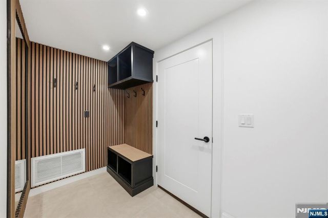 211 E Harriet Avenue B, Palisades Park, NJ 07650