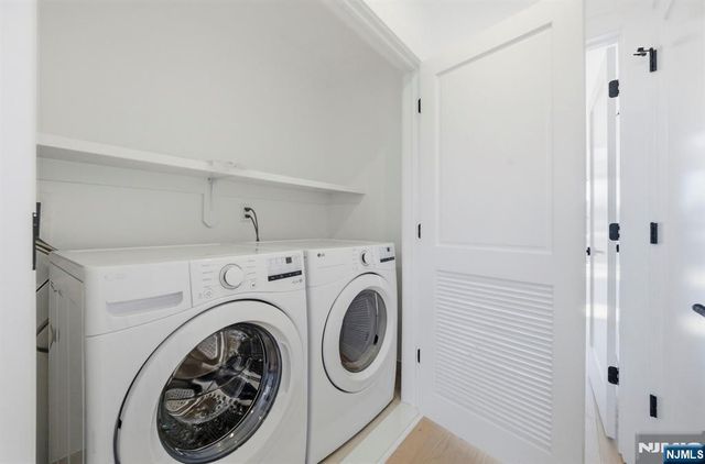 211 E Harriet Avenue B, Palisades Park, NJ 07650