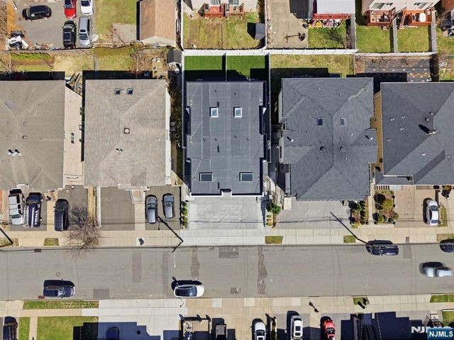 211 E Harriet Avenue B, Palisades Park, NJ 07650