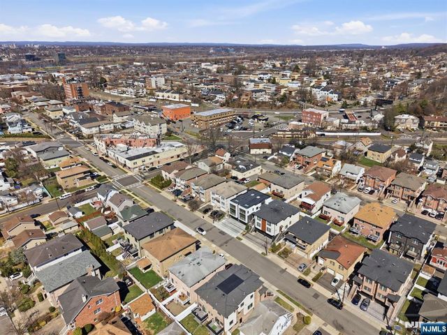 211 E Harriet Avenue B, Palisades Park, NJ 07650