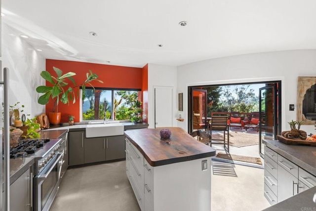 2893 Paseo Del Sol, Escondido, CA 92025